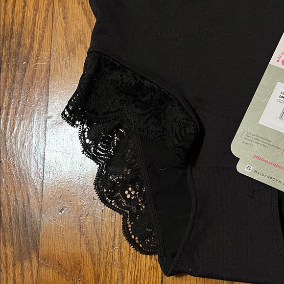 NWT Maidenform Firm Shapers Black Lace Panties Size Small - Picture 5 of 8